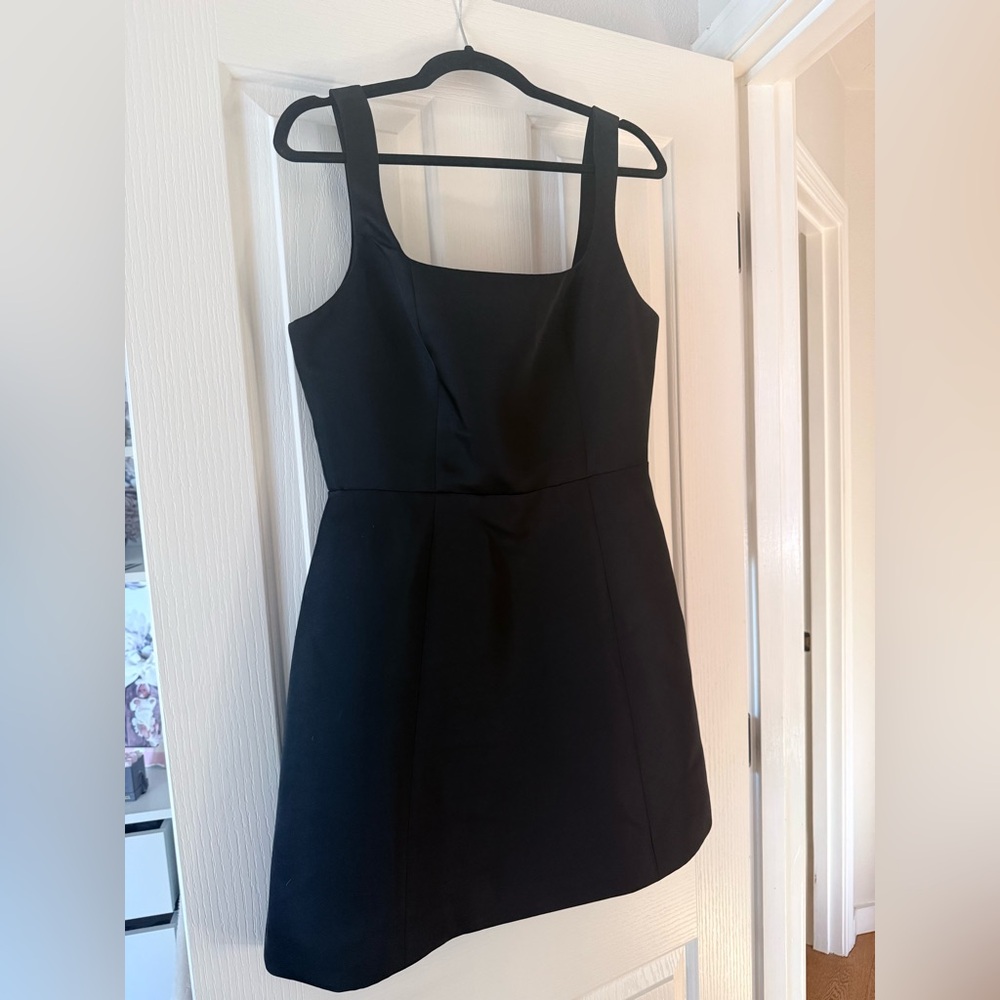 Elliatt Amelie Square Neck Duchesse Satin Cocktail Dress